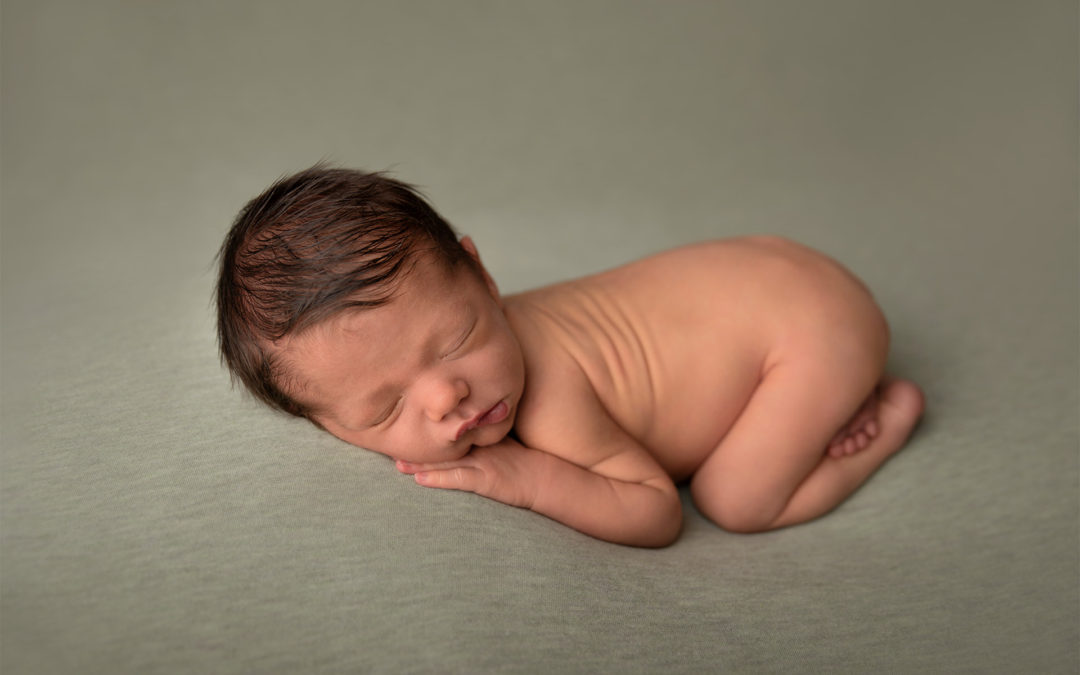 When to book a newborn photographer